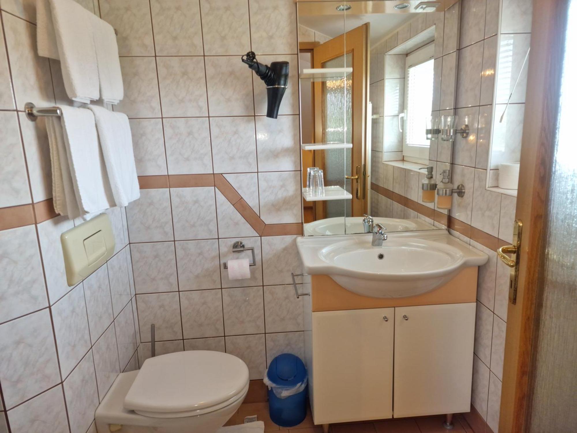 Pri Storklji Hotell Moravske-Toplice Eksteriør bilde