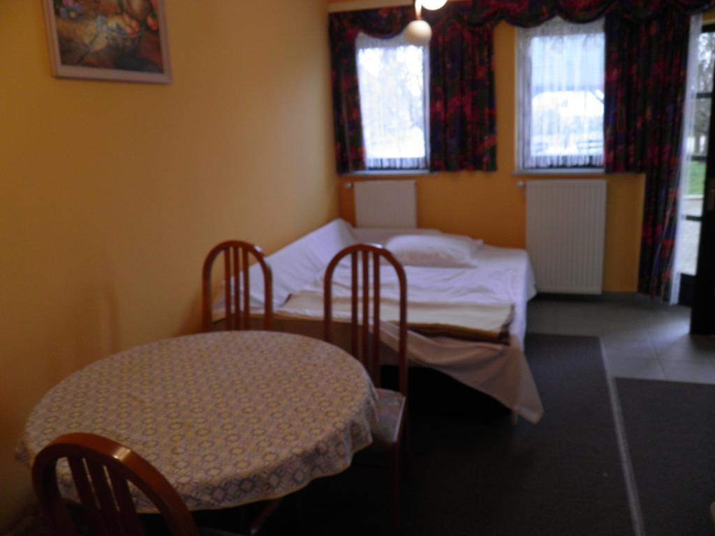 Pri Storklji Hotell Moravske-Toplice Rom bilde